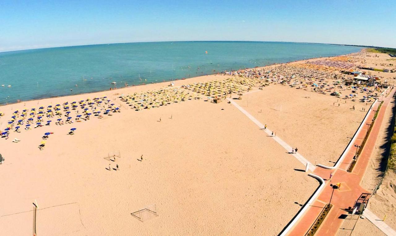 Peaceful Flat With Direct Beach Access Beahost Rosolina Mare Exterior foto